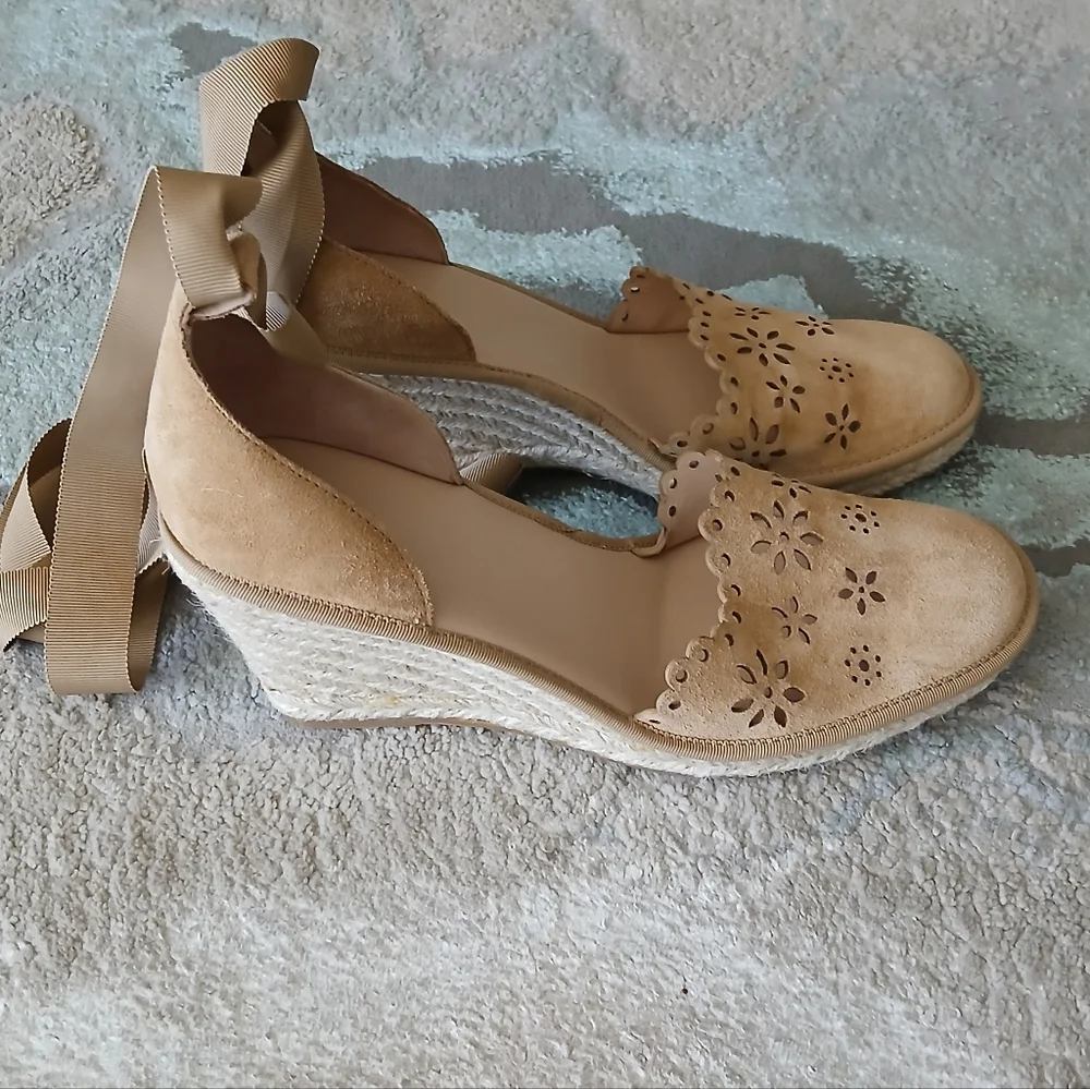 Veronica Beard Beige Lace-Up‎ Espadrilles